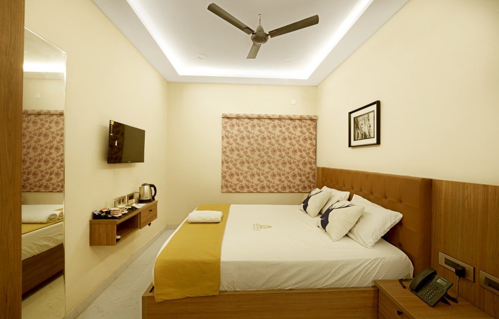 How Early Hotel Booking Helps You Save Time Picture at PN Stays